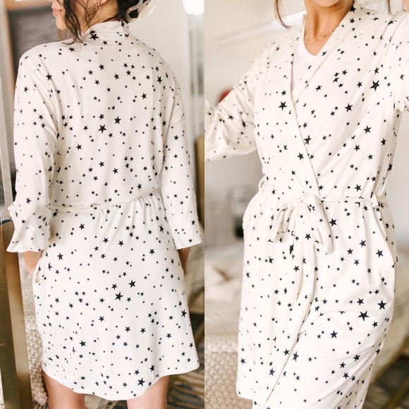 Buttery Soft Galaxy Star Robe - Picture 5 of 8